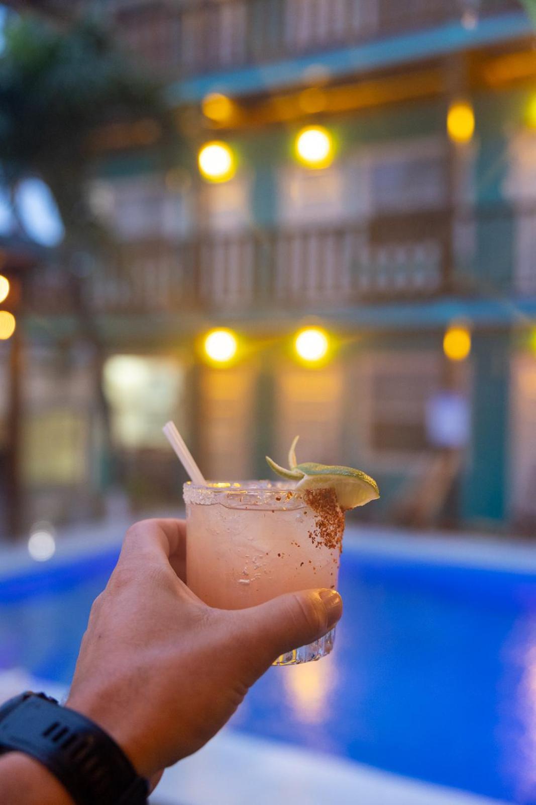 Ocean Tide Beach Resort San Pedro  Luaran gambar