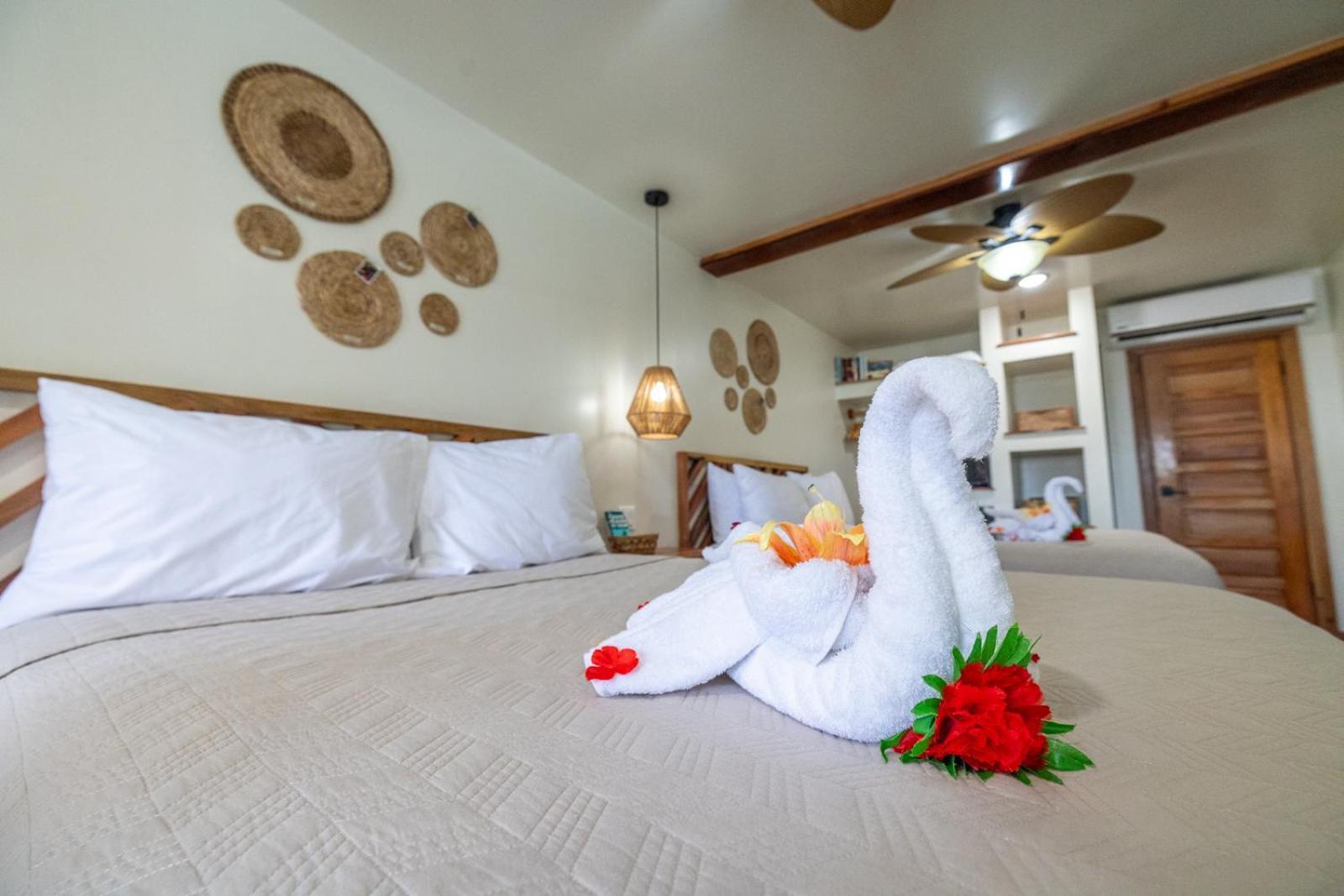 Ocean Tide Beach Resort San Pedro  Luaran gambar